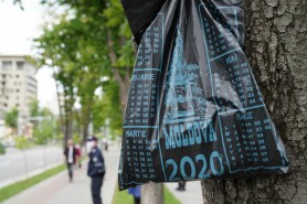 Din 1 ianuarie 2021, este interzisă utilizarea și comercializarea pungilor și veselei din plastic, precum și a bețișoarelor de unică folosință
